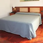 イタカ ホテル 4*